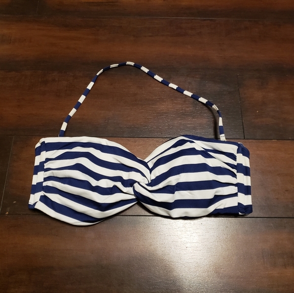 Lot of 3 Bikini Tops - Picture 3 of 4